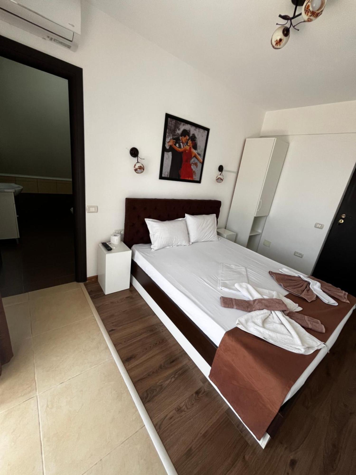 Elegance Hotell Costinesti Eksteriør bilde